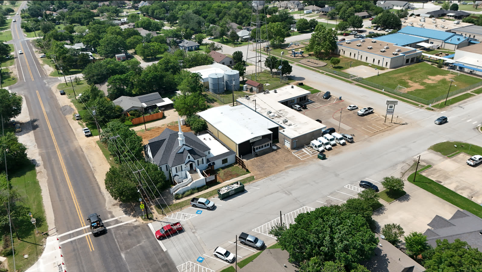 Aerial photo of a commercial office building in Krum, TX